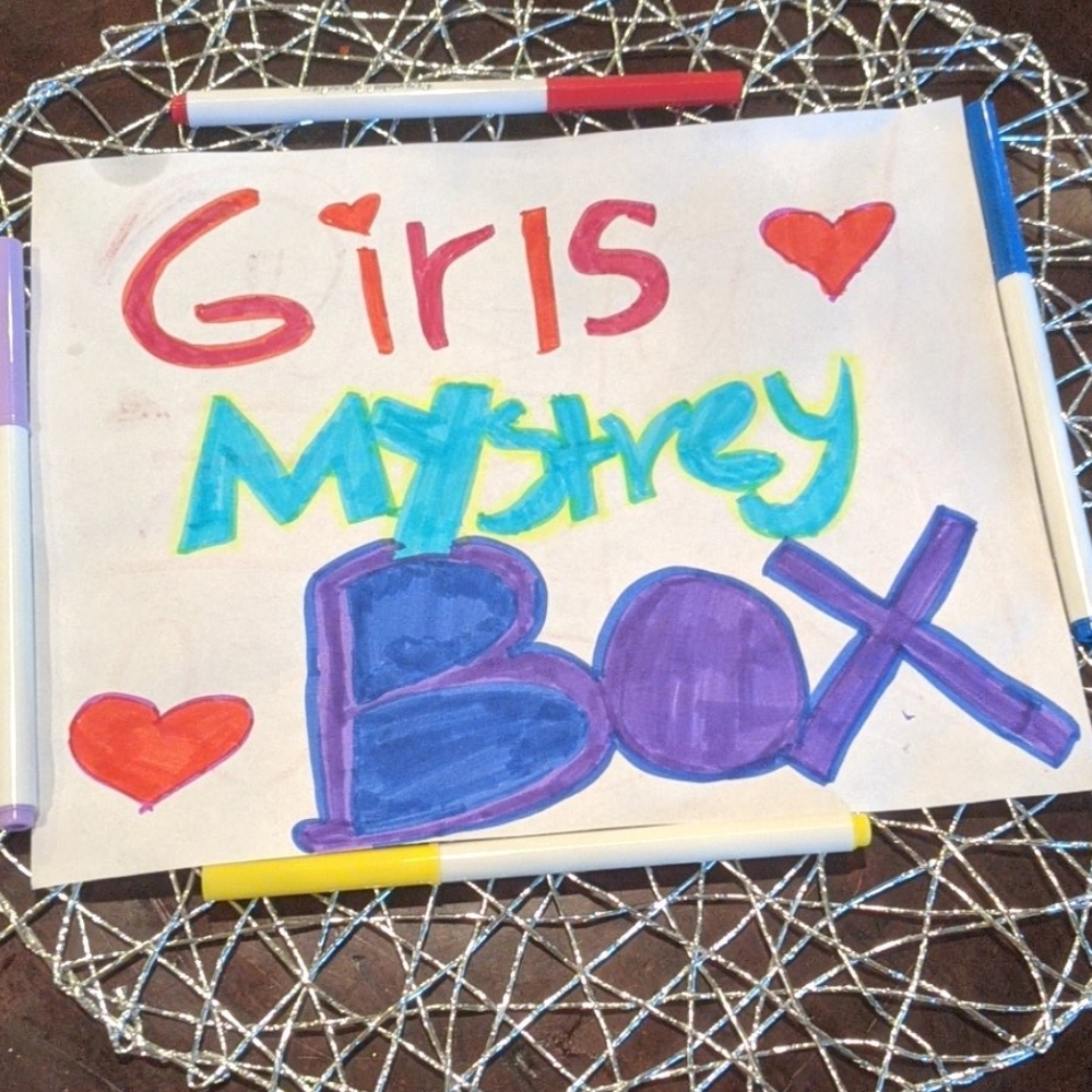 Girls mystery box with clothes